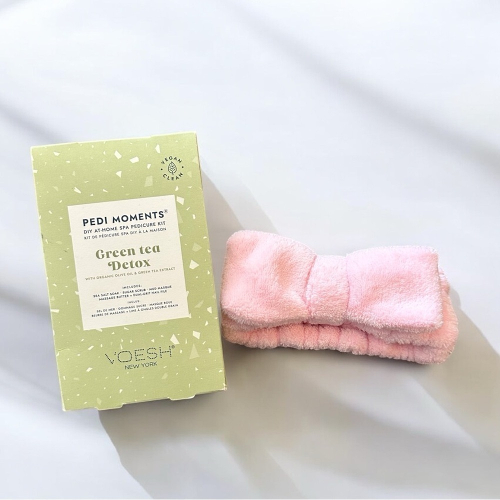 NWT Green Tea Detox Pedi Kit and Spa Head Band